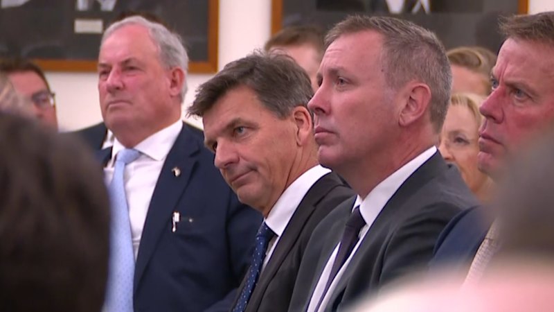 Liberal leadership turmoil heading for bitter showdown