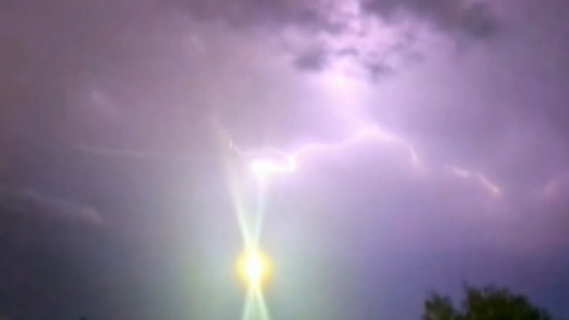 Hudo neurje že četrti dan zapored pustoši po Queenslandu