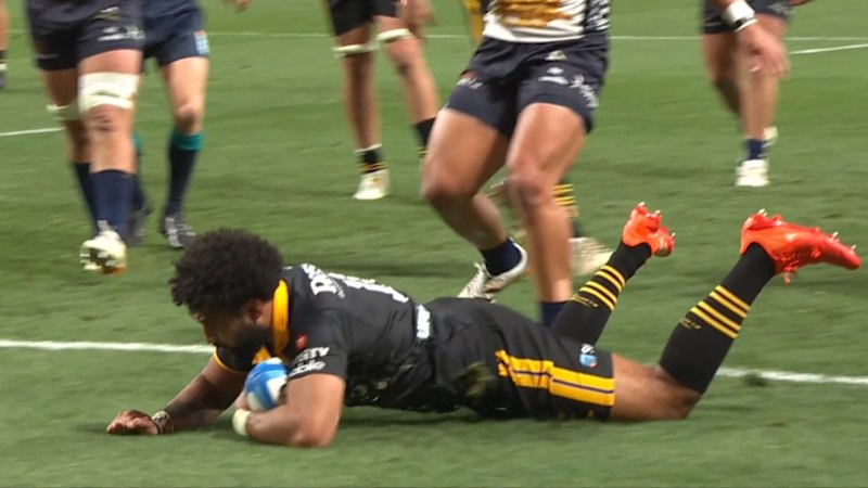 Fineanganofo completes first half hat-trick