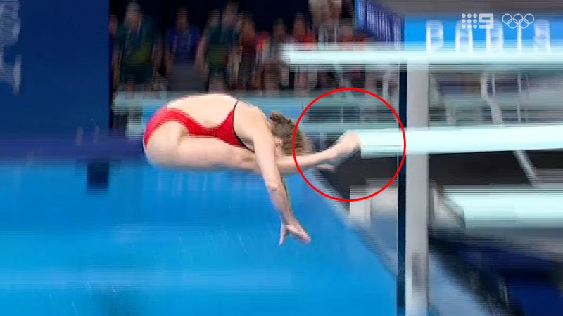 Diver's feet strike board in three-metre springboard disaster