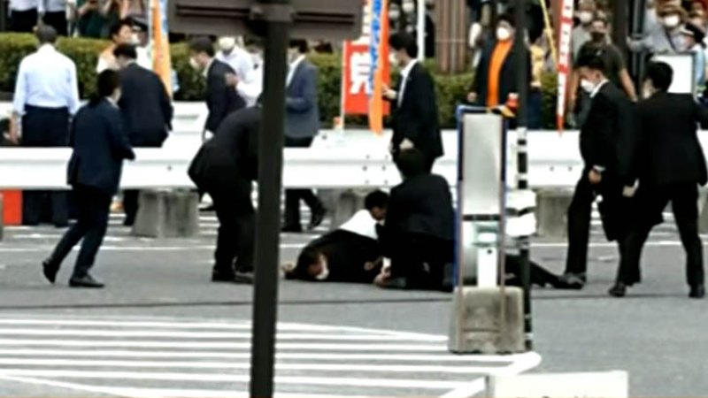 Eski Japonya Başbakanı Shinzo Abe vuruldu