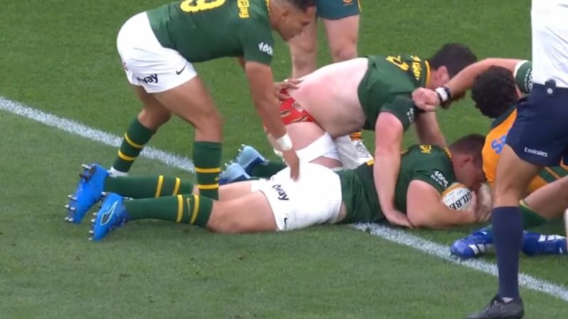Springboks take early lead with hooker Johan Grobbelaar scoring first try