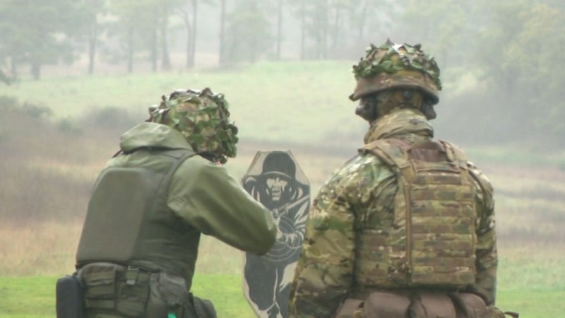 ADF birlikleri Ukraynalıları eğitmek için İngiltere'ye konuşlandırıldı