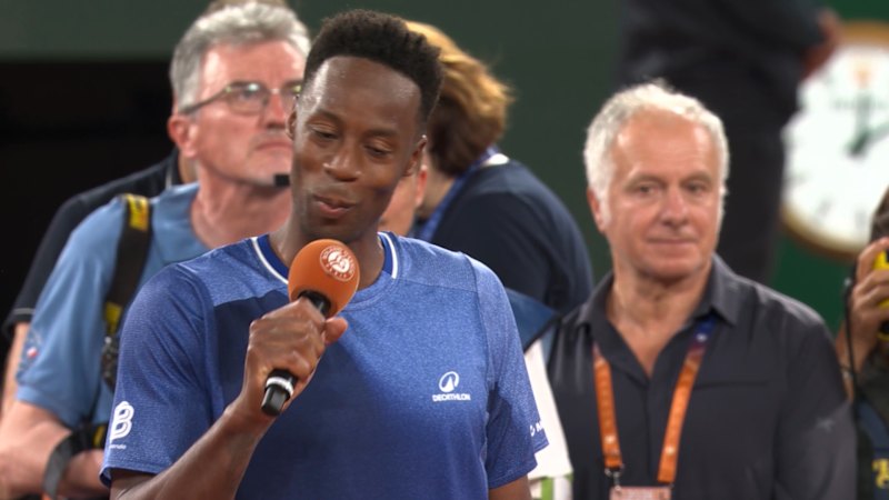 Monfils' emotional goodbye to Roland Garros