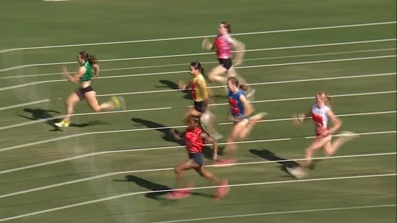US superstar Sha'Carri wins Stawell Gift