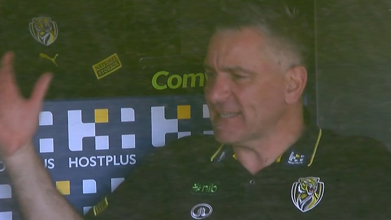 Adem Yze visibly frustrated as Richmond loses to St Kilda