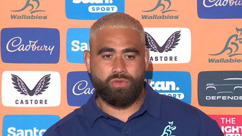 Lukhan Salakaia-Loto returns to Wallabies squad after being overlooked