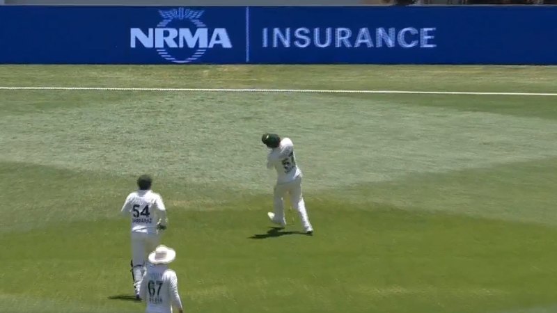 Pakistan fielder ripped for dropped catch 