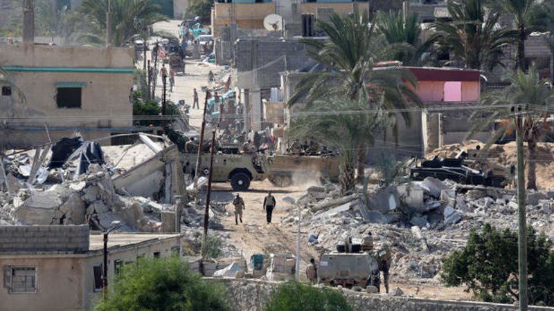 Egypt starts demolishing homes to create Gaza buffer zone