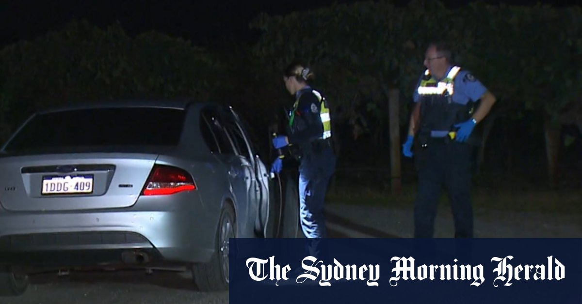 Video Four teenagers arrested after police pursuit