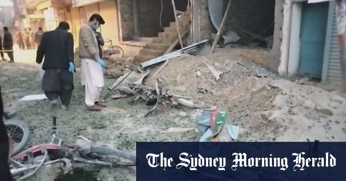 Explosions rock Pakistan day before election