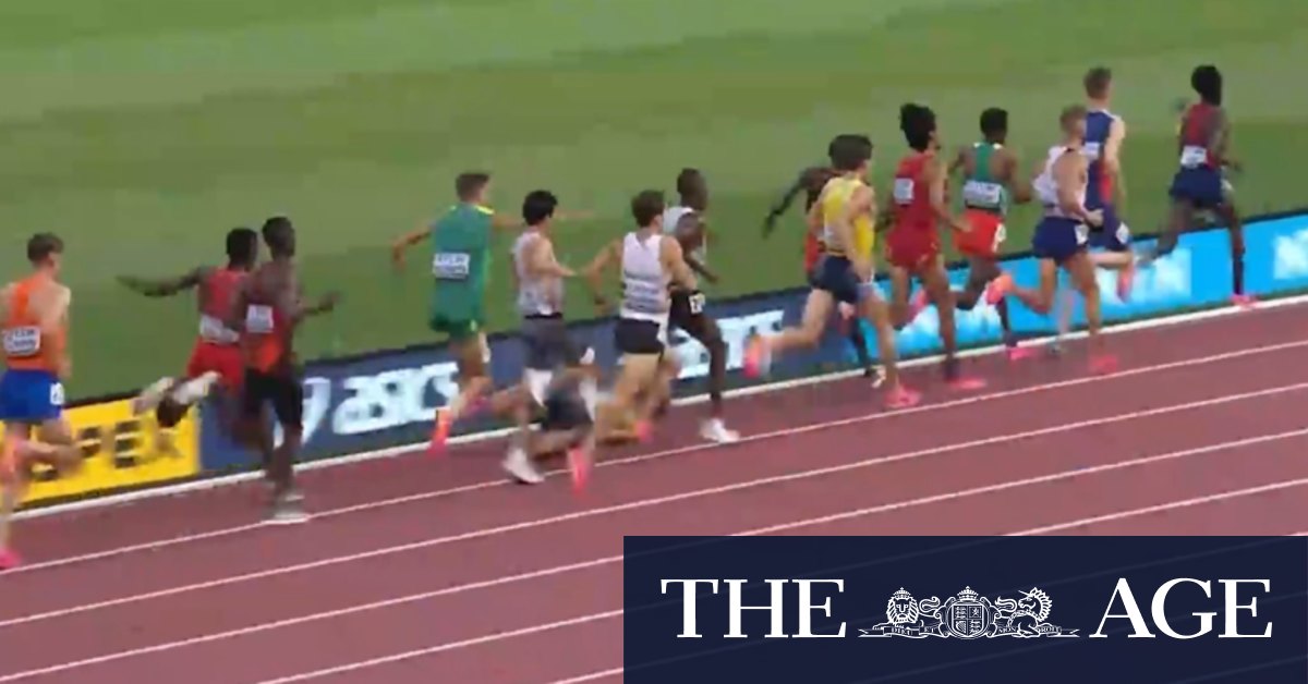 Aussie runner’s nasty fall at worlds
