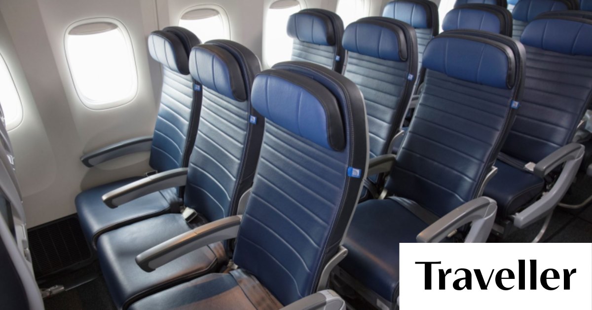 Airline review United Airlines Boeing 777 300ER economy class