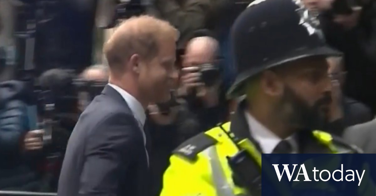 Prince Harry arrives to give evidence at court