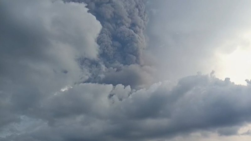 Bali flights grounded as Indonesian volcano unleashes ash clouds