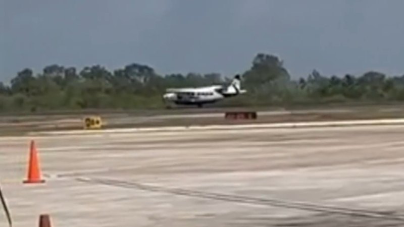 US military veteran fatally shot after hijacking small plane