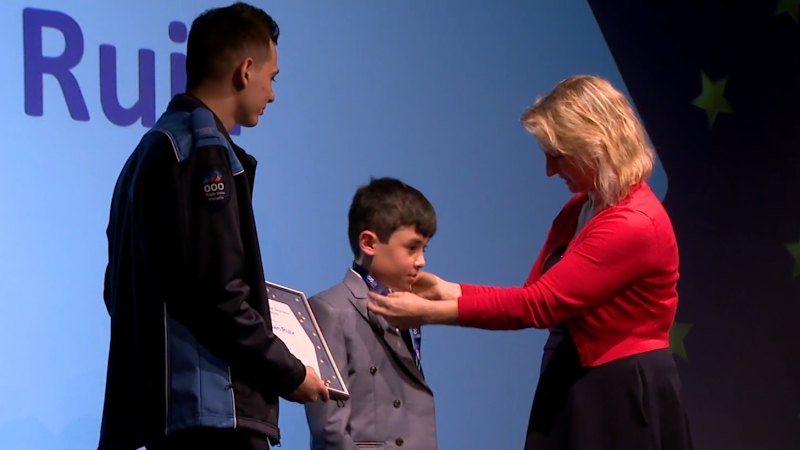 Little heroes honoured for bravery during medical emergencies