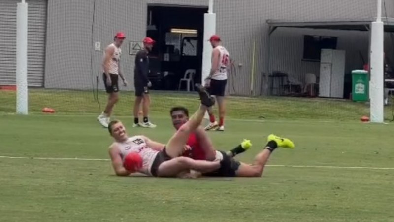 Ugle-Hagan brings down Brownlow Medallist with big tackle