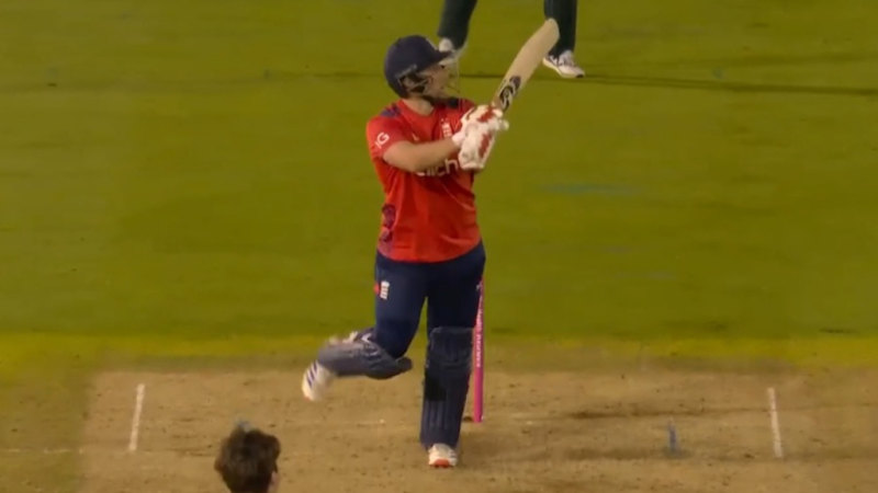 England levels T20 series against Aussies