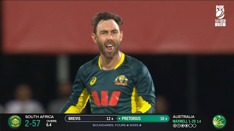 Maxwell sprays batter after run out