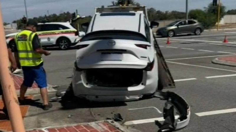 Alleged bikie leads Perth police on pursuit