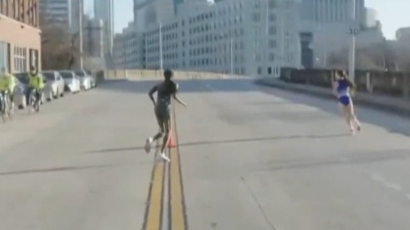 Lead car at half marathon takes runners wrong way