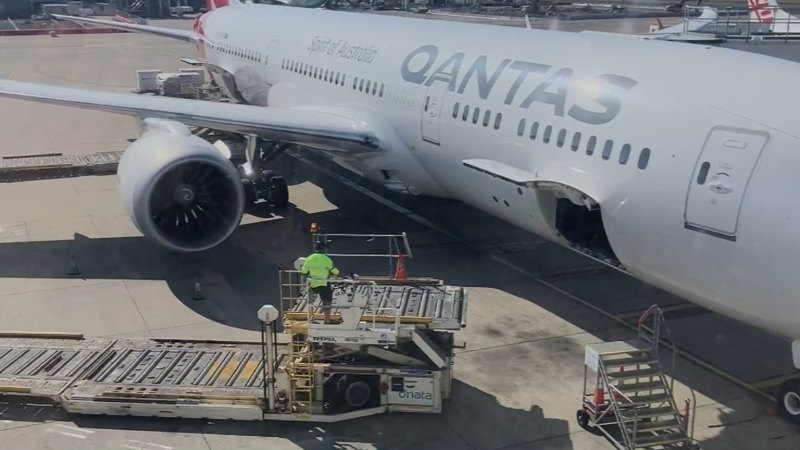 Hundreds of Qantas workers strike