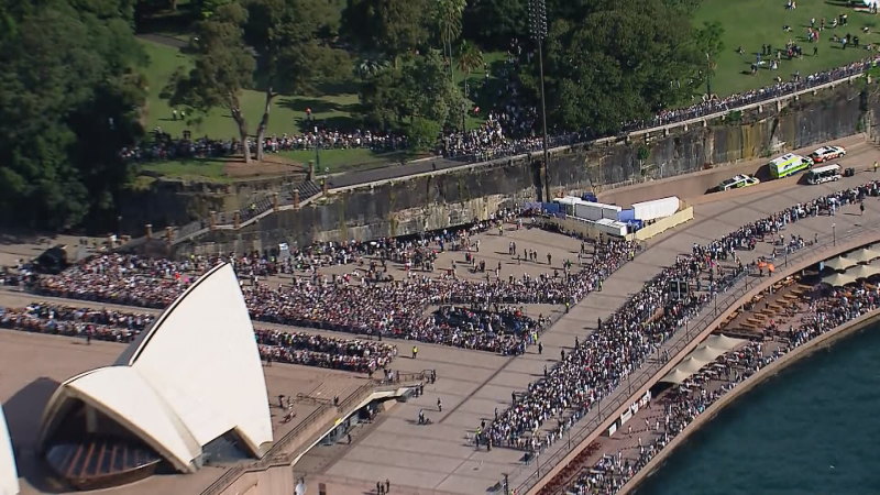 Thousands line up harbourside to meet King Charles and Queen Camilla