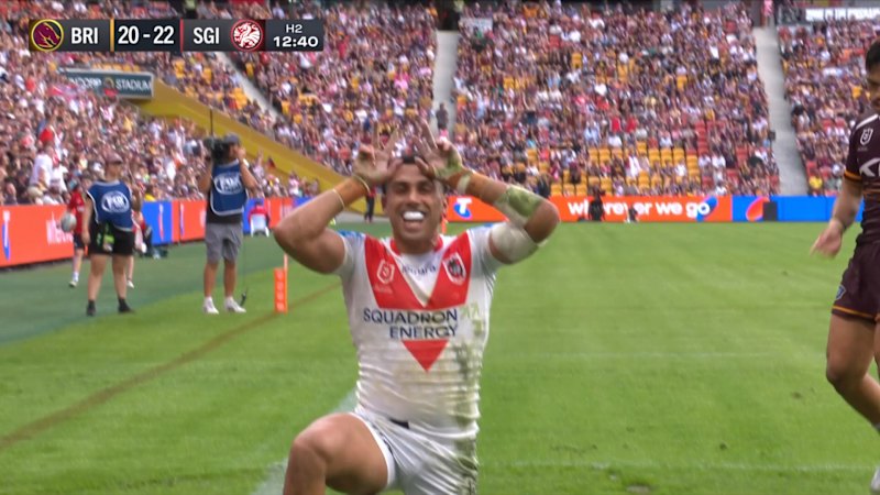 Dragons score brilliant team try