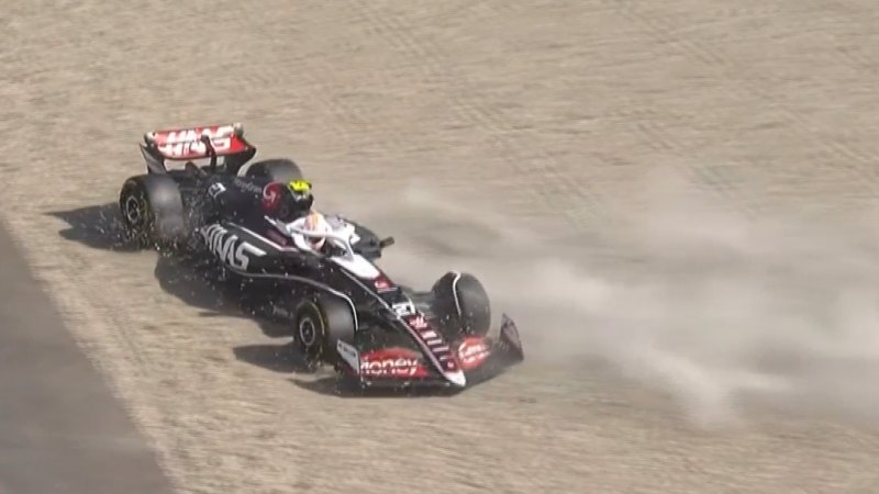 Hulkenberg crashes out of practice