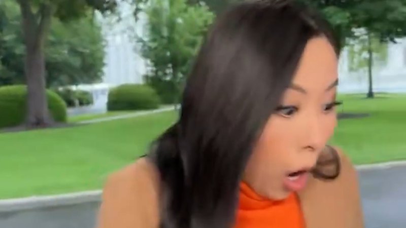 Reporter scrambles as gunshots heard near White House