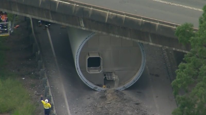 Fears overpass could be closed for year after turbine jam