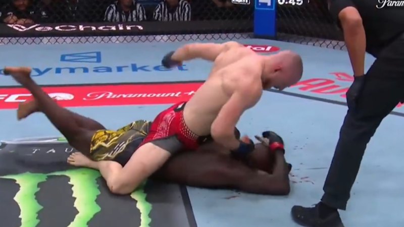 Adesanya’s losing streak continues