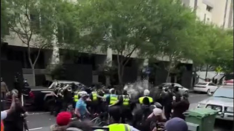 Neo-Nazis pepper-sprayed after attempting to disrupt refugee rally