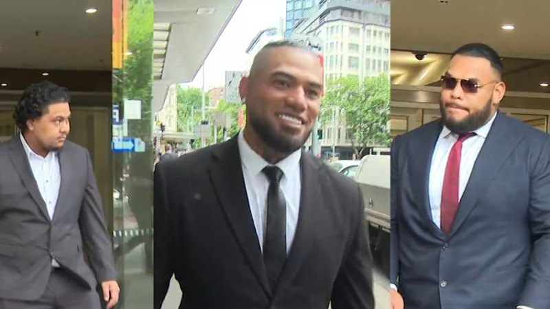 Men who assaulted cricket legend avoids jail time