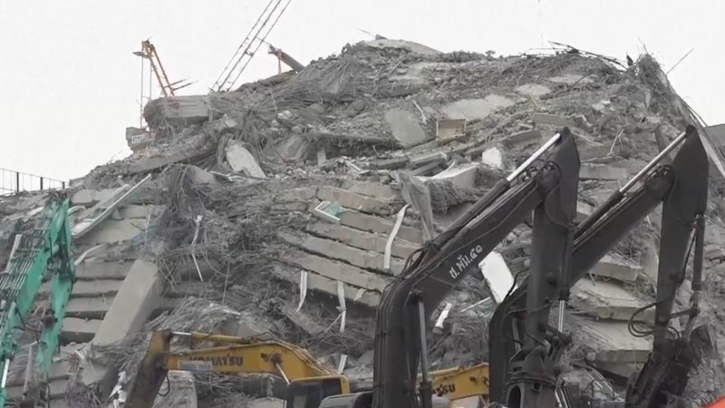 Death toll reaches 1700 from devastating earthquake in south-east Asia