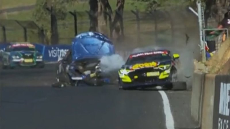 Grant Denyer crashes during Bathurst 6 Hour car race