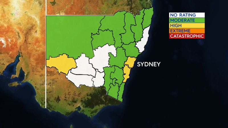 Greater Sydney and the Illawarra region on high fire alert today as temperatures hit the 30s