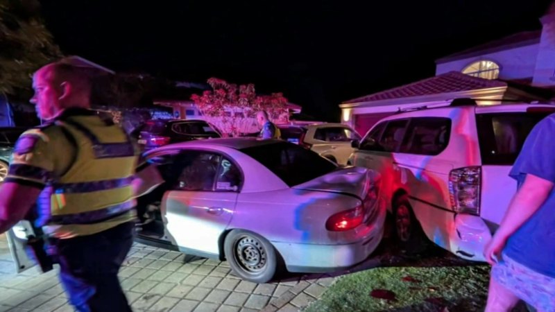 Police officers injured in chase through Perth