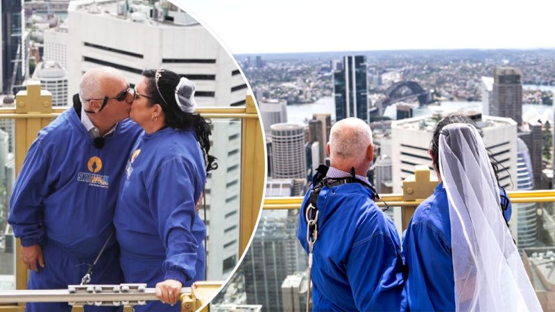 Aussie couple say 'I do' almost 300m above Sydney