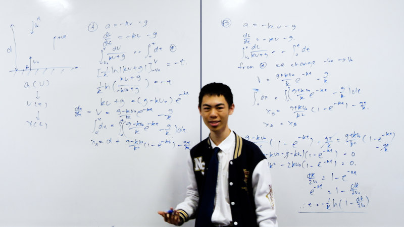 Watch student Bowen Wu solve one of the hardest HSC mathematics questions