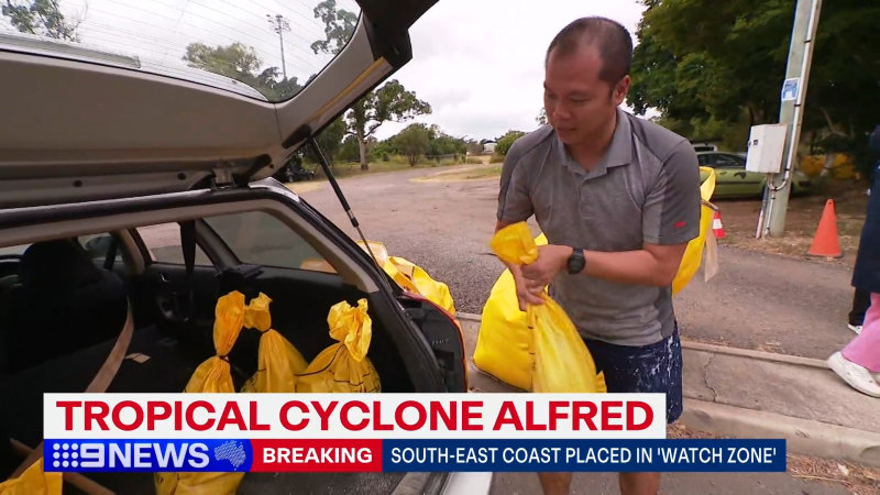 Cyclone approaches millions in Queensland