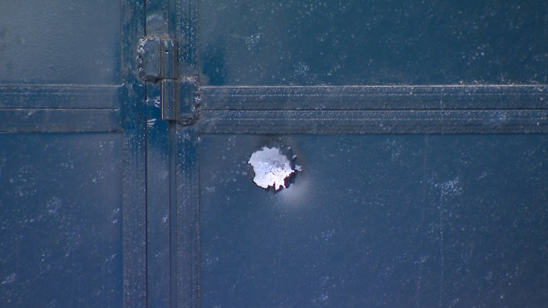 Melbourne smoke shop sprayed with bullets in ongoing turf war