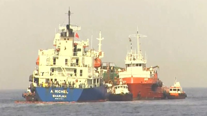 Iran seizes ships as Pentagon warns on mines