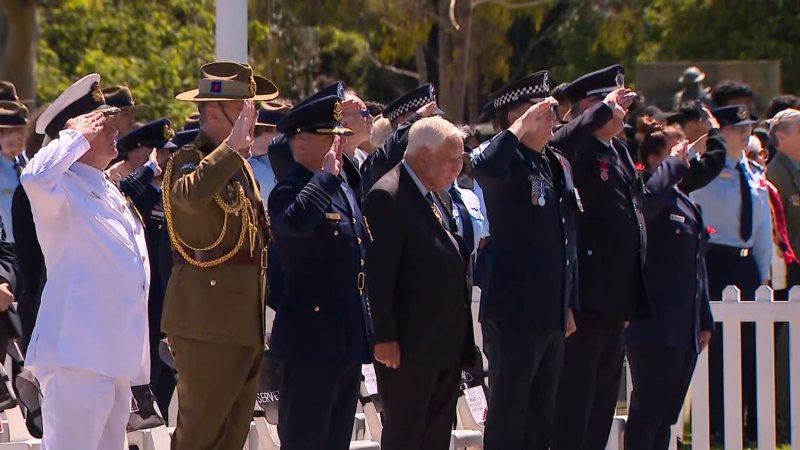 Australia pauses for Remembrance Day