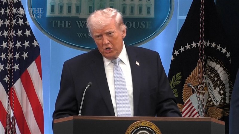 Trump threatens 'complete demolition' of Iran if deal deadline passes