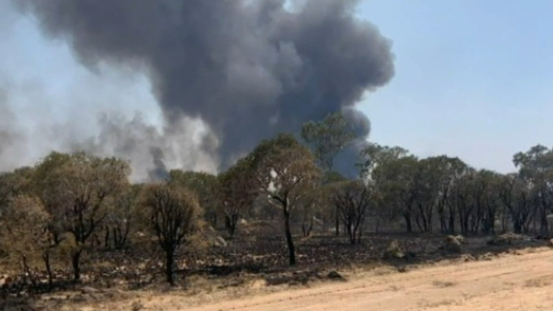 Firefighters battle blaze west of Toowoomba