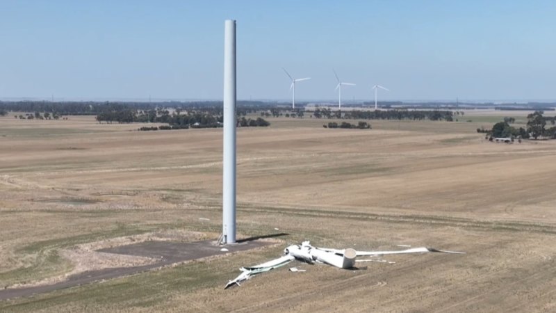 Strong winds bring down towering wind turbine in Victoria