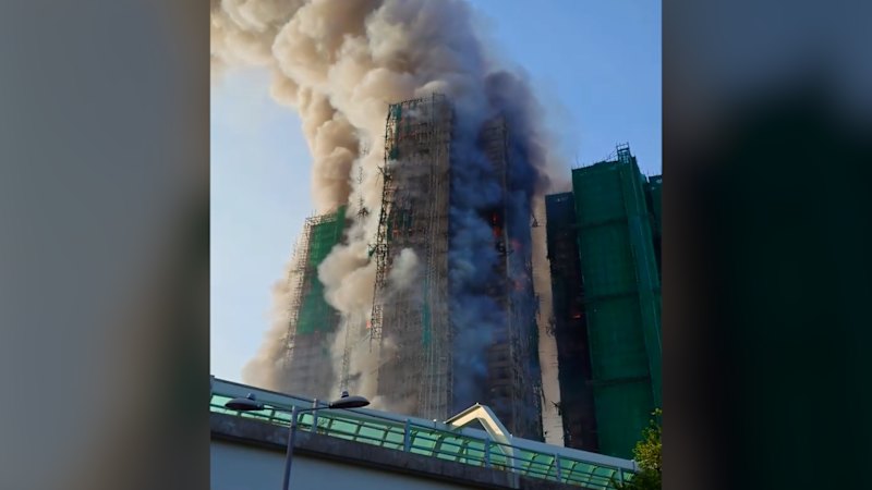 Video captures start of Hong Kong fire