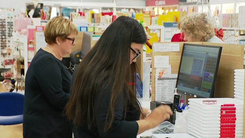 Pharmacies to offer treatment for certain conditions in SA